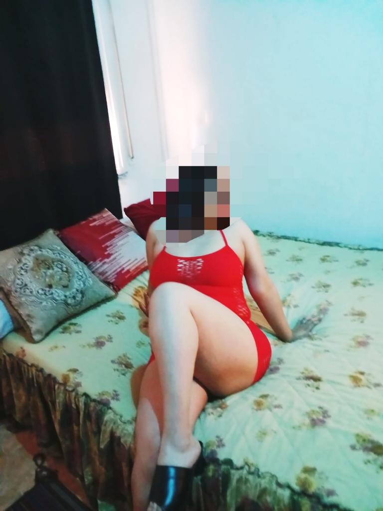 633461753: Chica busca chico en Tarragona