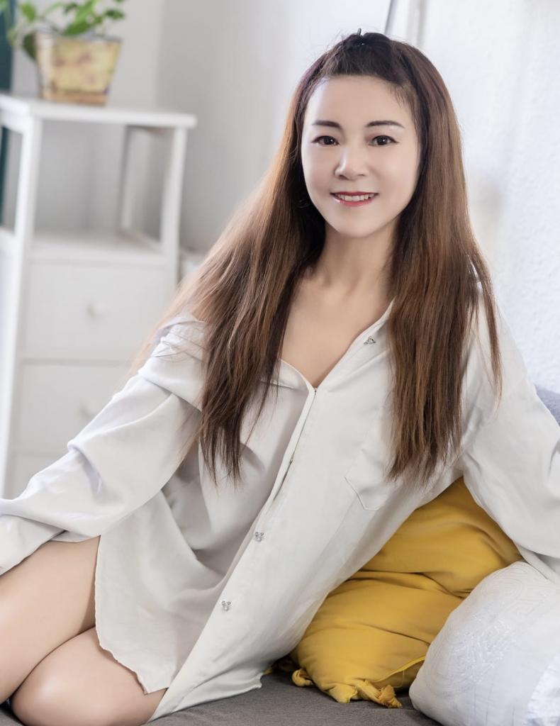 671522155: Chica busca chico en Barcelona