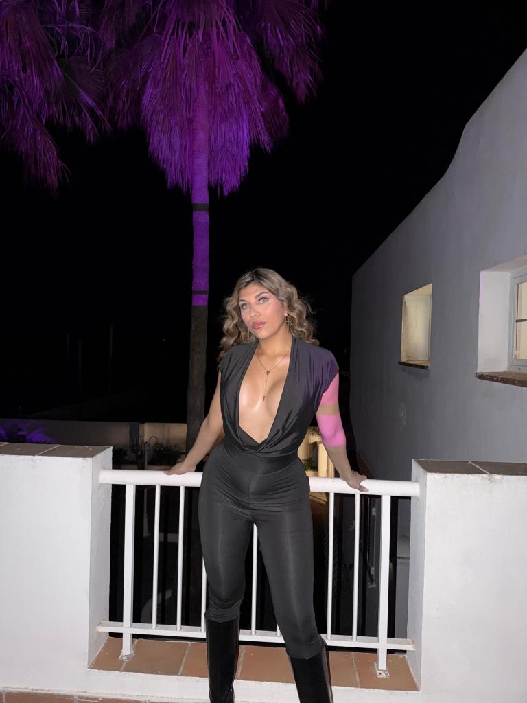 624441631: Chica busca chico en Ibiza