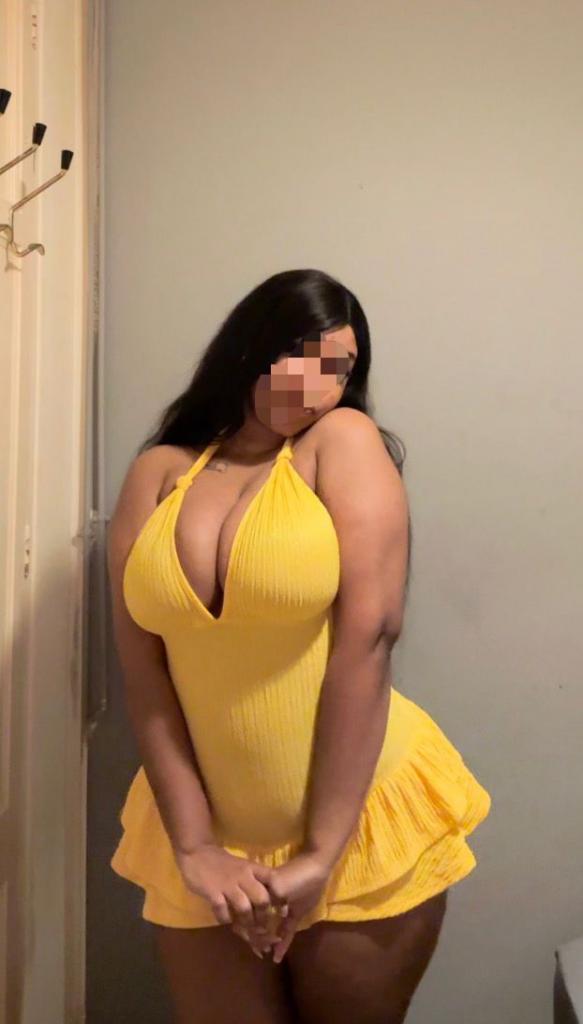 613494642: Chica busca chico en Barcelona