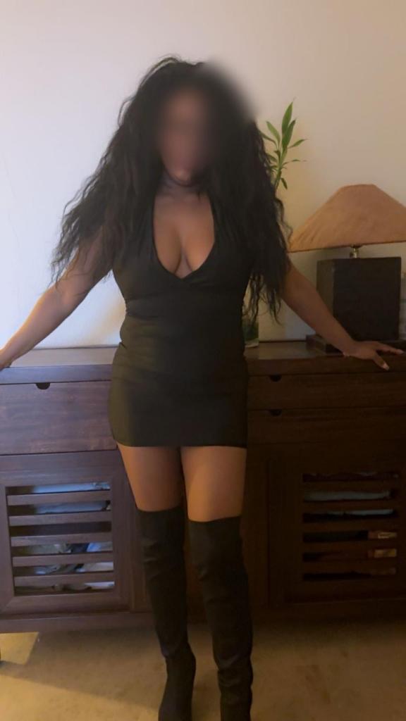 634006102: Chica busca chico en Alicante