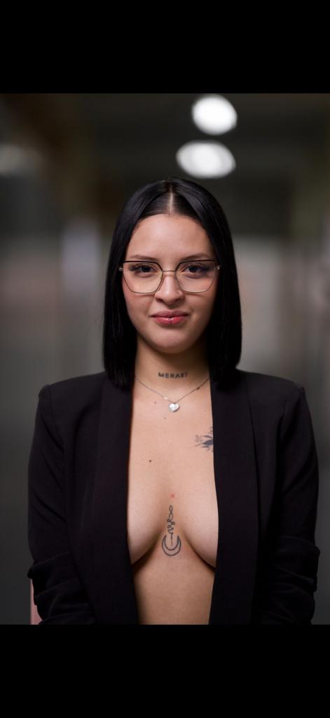 643956194: Chica busca chico en Madrid