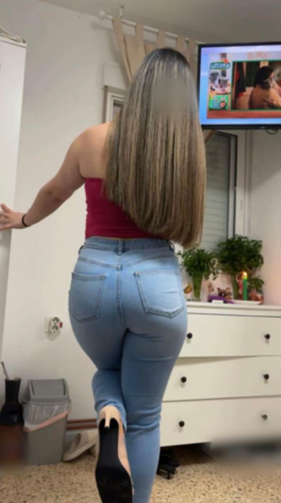 641846560: Chica busca chico en Zaragoza