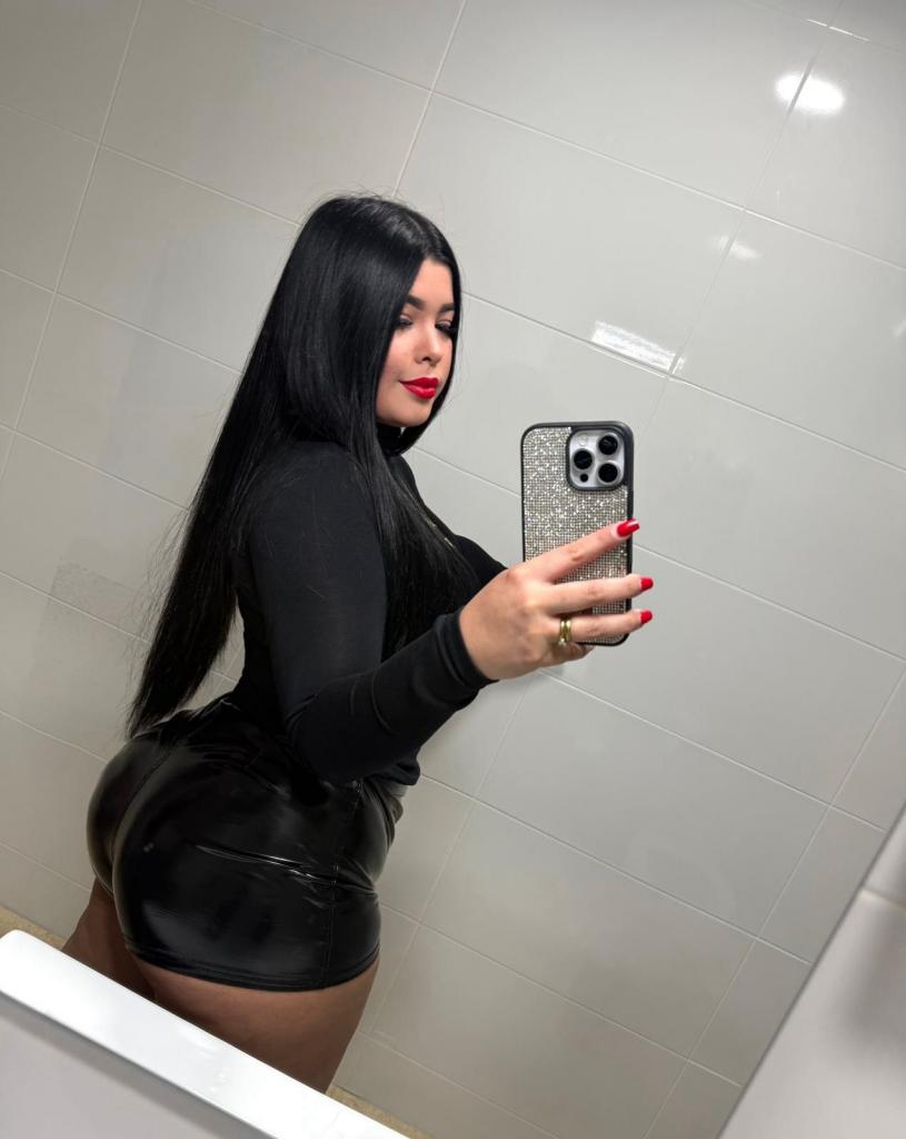 660868769: Chica busca chico en Murcia
