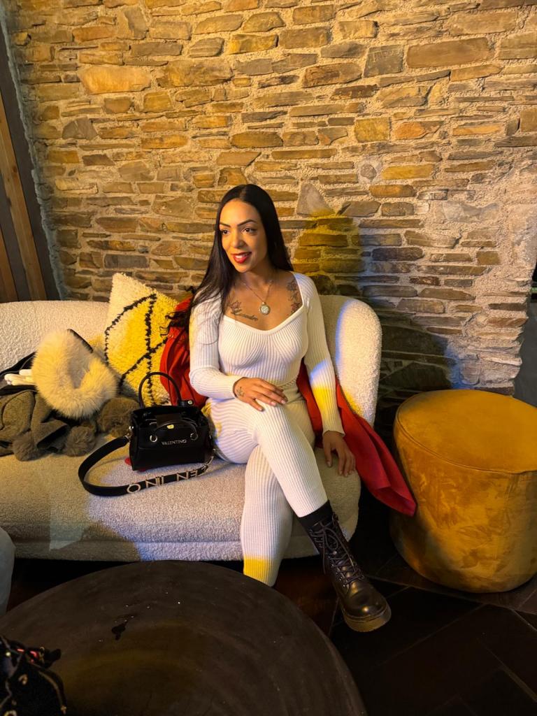 666321051: Chica busca chico en Granada