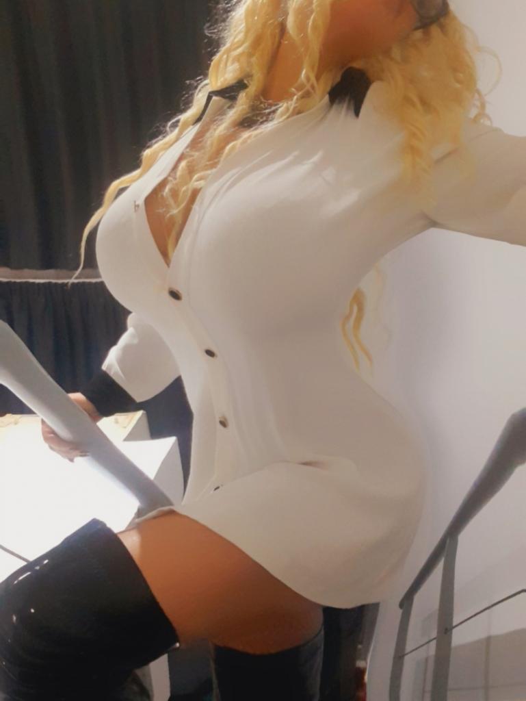 652039555: Chica busca chico en Madrid