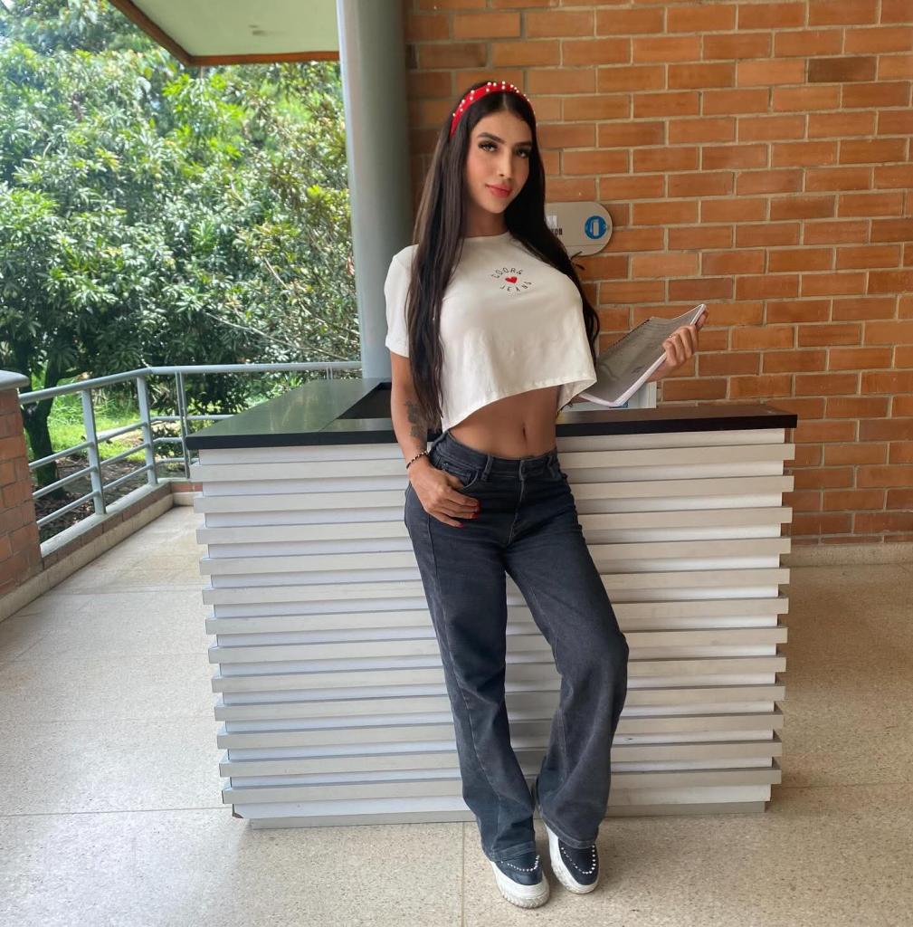 642501600: Chica busca chico en Almería