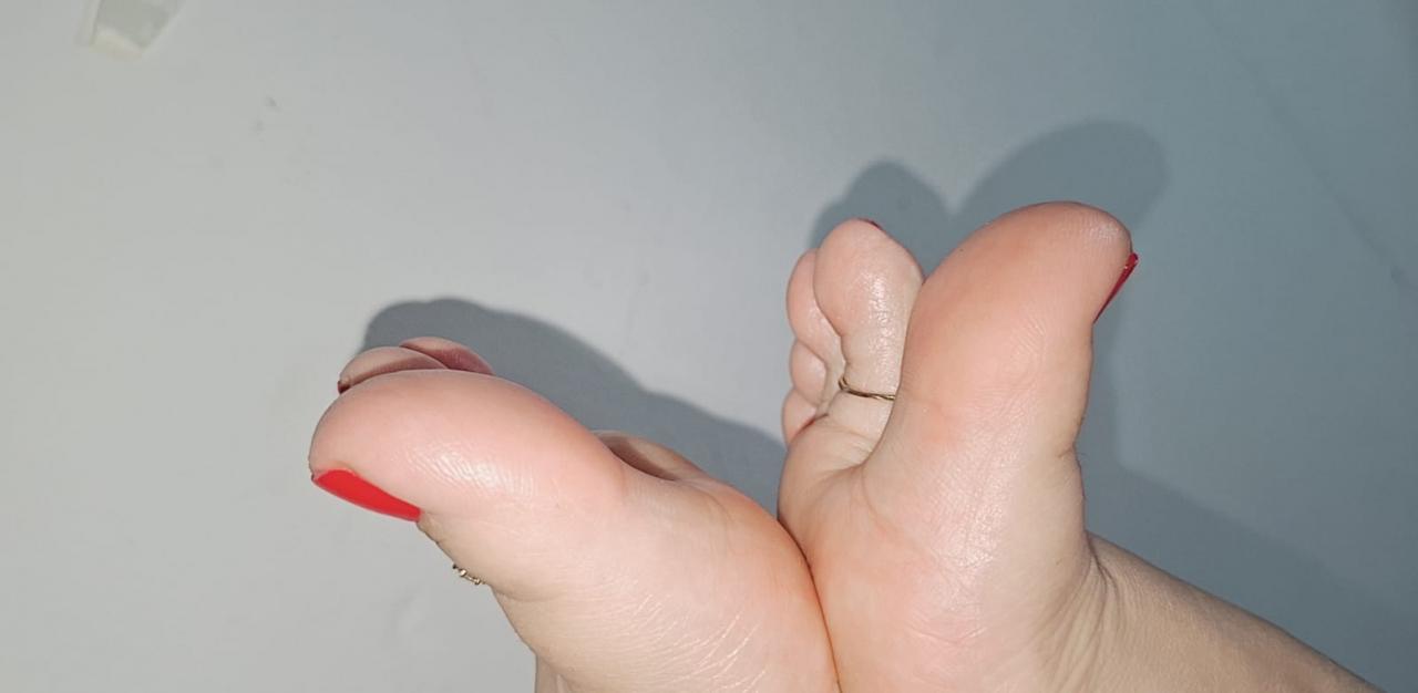 627292135: Chica busca chico en Barcelona