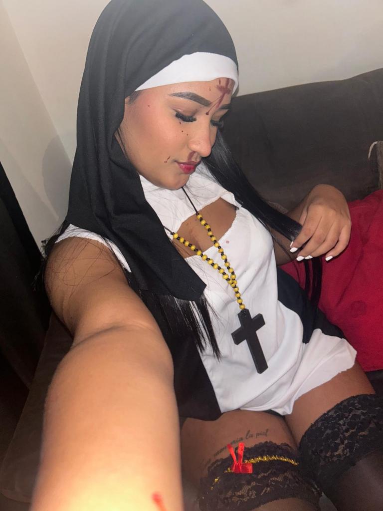 614881102: Chica busca chico en Sevilla