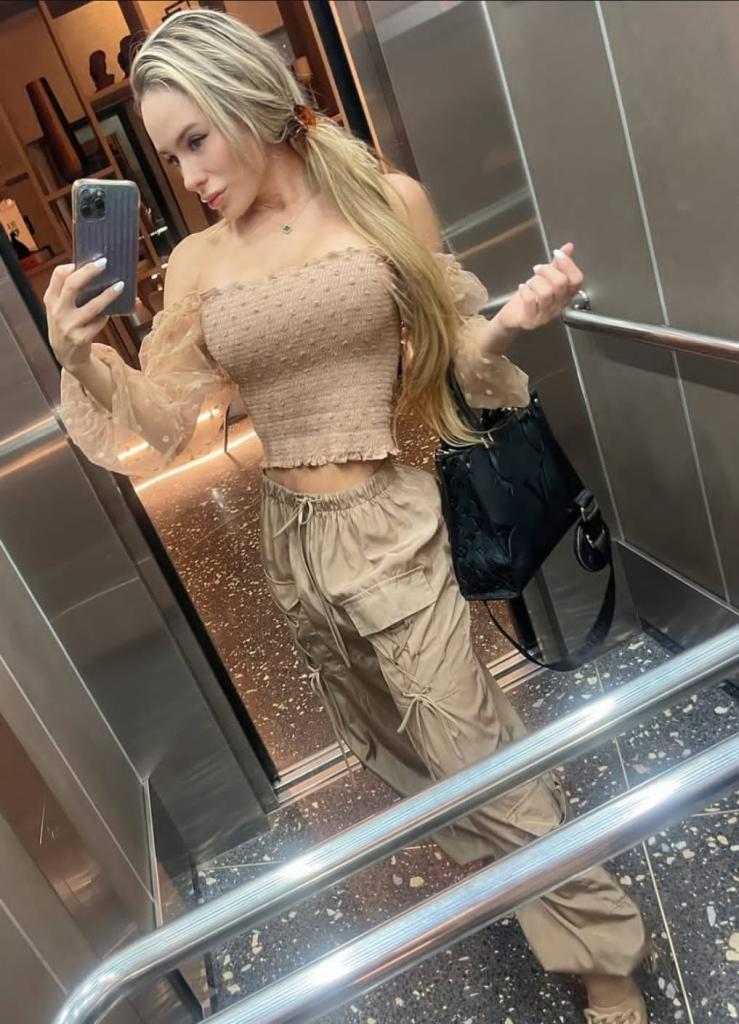 Chica busca chico en Huelva: 