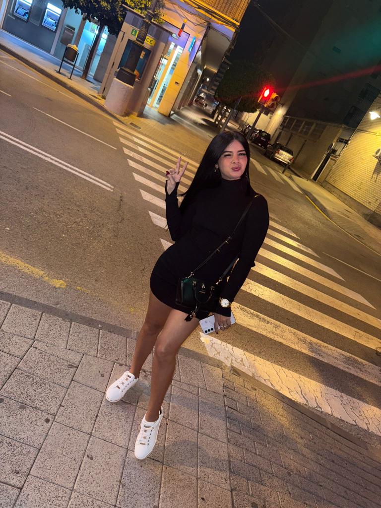 645352380: Chica busca chico en Valencia