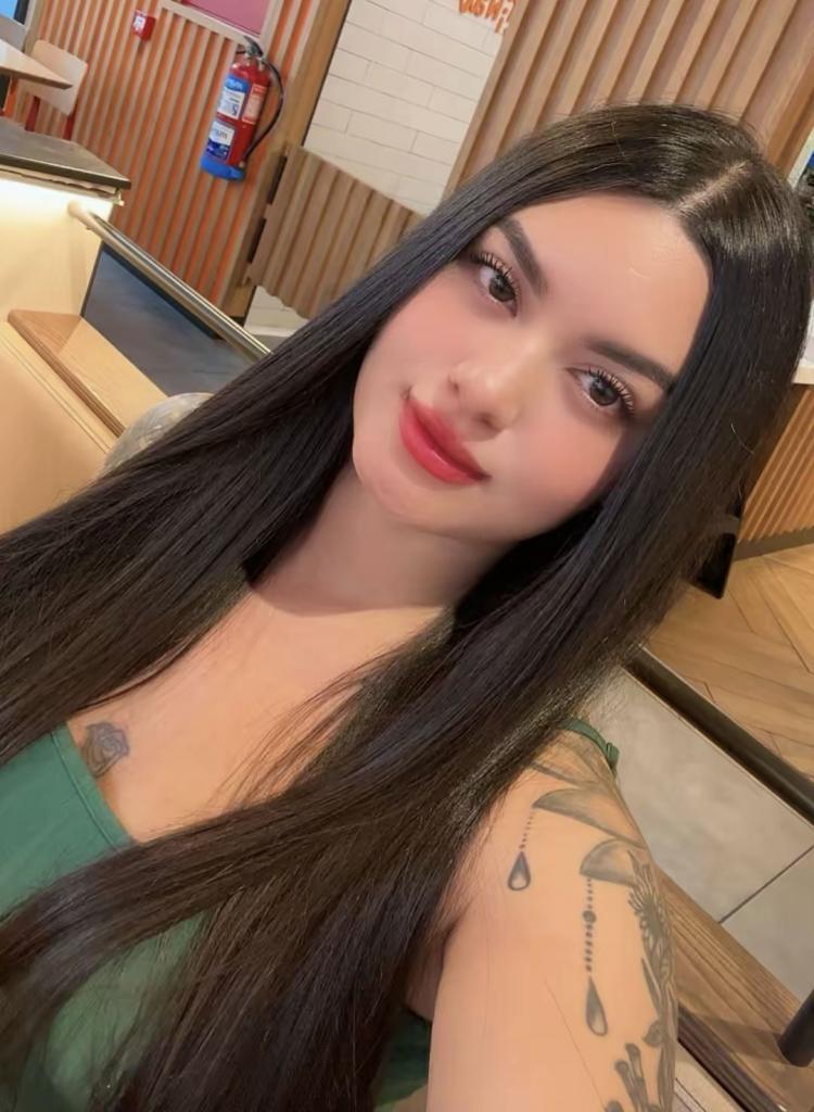 Chica busca chico en Huelva: 