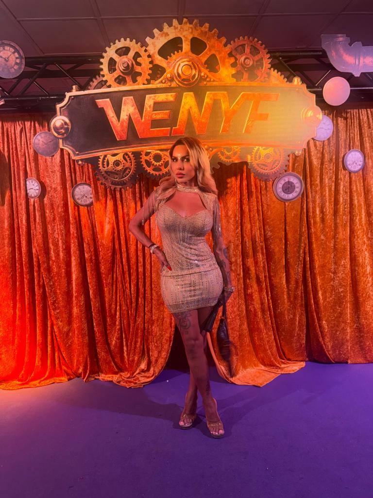 637074813: Transexual en Madrid