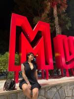 613482491: Chica busca chico en Granada