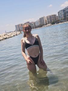 610780307: Chica busca chico en Zaragoza