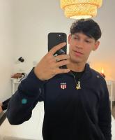 674344545: Chico busca chica en Sevilla