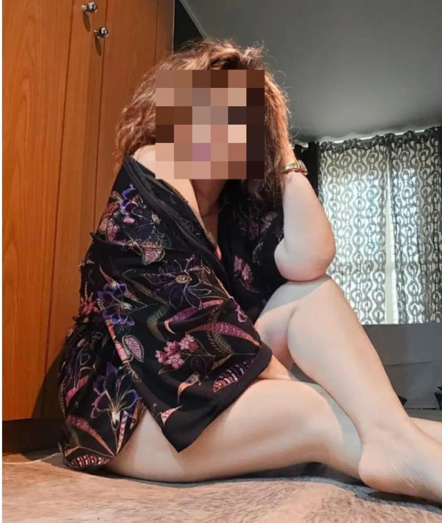 Chica busca chico en La Coruña: 