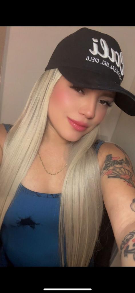 661629375: Chica busca chico en Barcelona