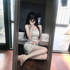 667372209: Chica busca chico en Barcelona