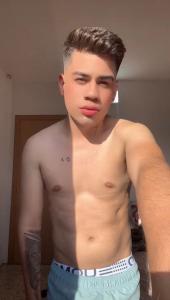 603954131: Chico busca chica en Sevilla