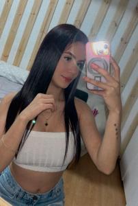 633304369: Chica busca chico en Sevilla