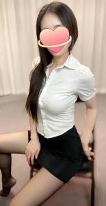 617298383: Chica busca chico en Madrid