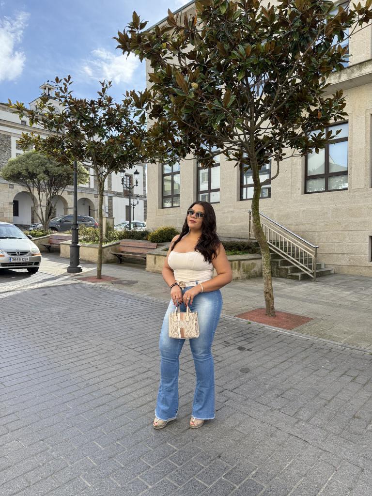 662464774: Chica busca chico en Lugo