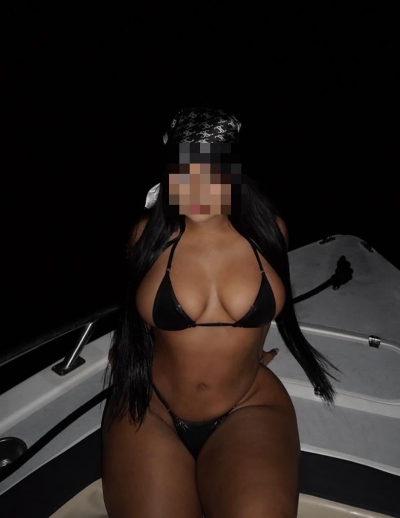 633873812: Chica busca chico en Lugo