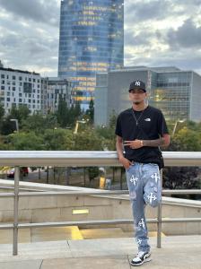 642017023: Chico busca chica en Madrid