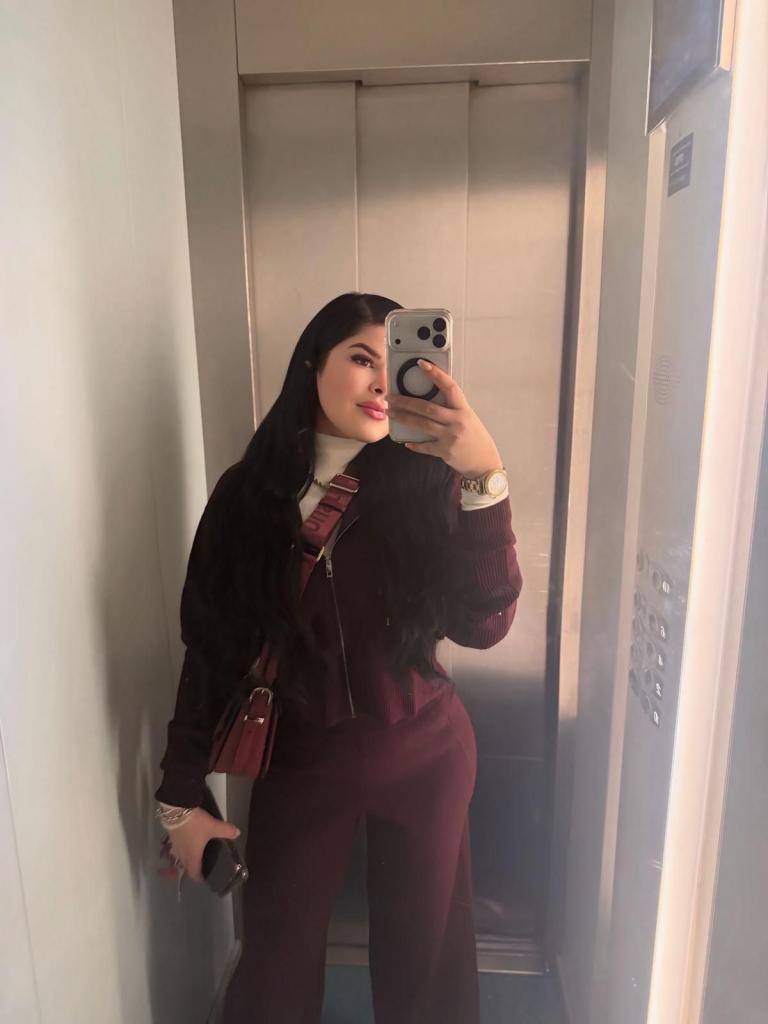 Chica busca chico en Almería: 