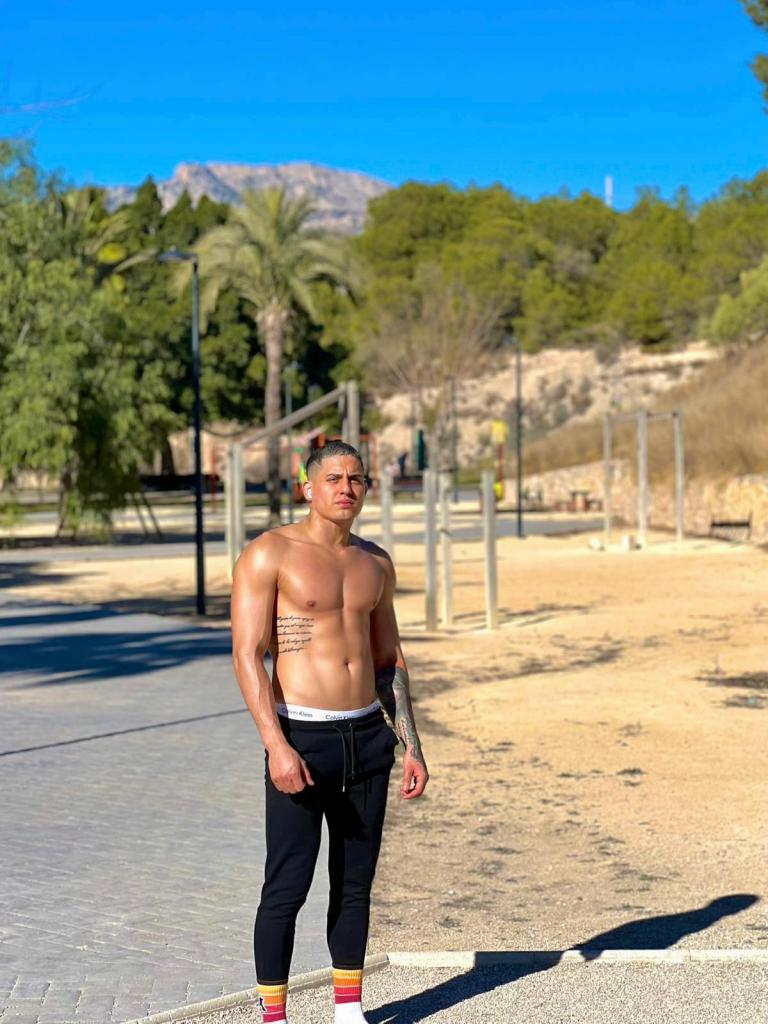 Chico busca chica en Alicante: 