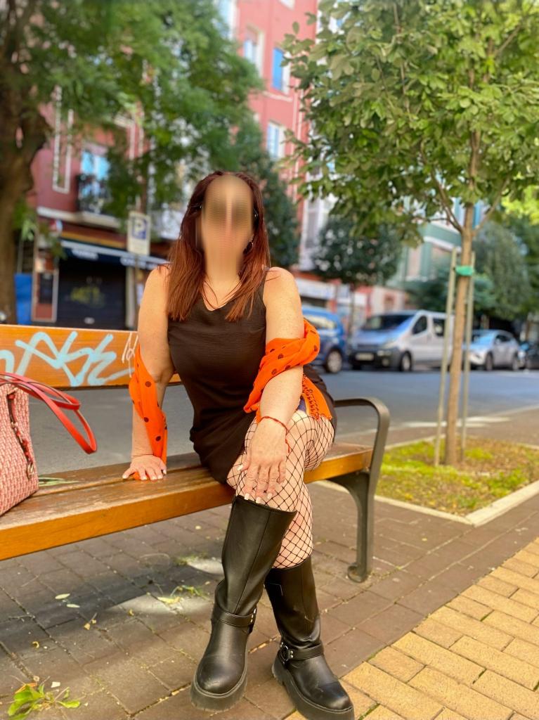 643670381: Chica busca chico en Málaga