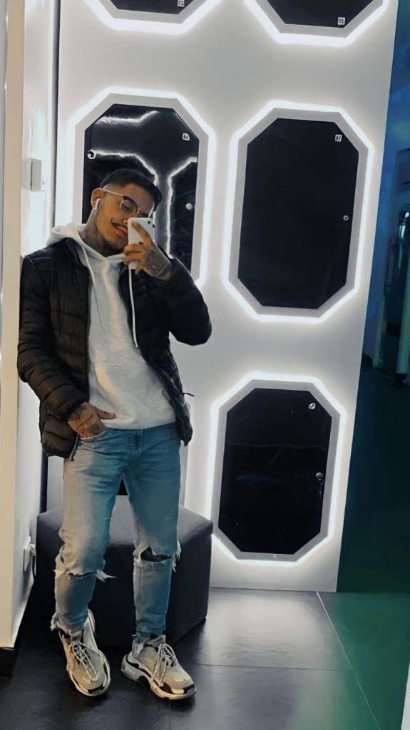 641377338: Chico busca chica en Valencia