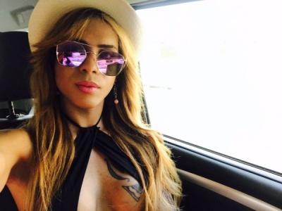 633852895: Transexual en La Coruña