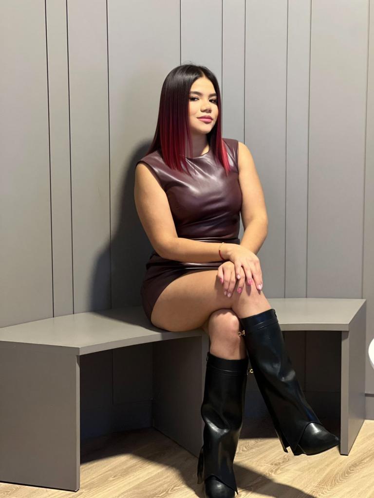 613864555: Chica busca chico en Pontevedra