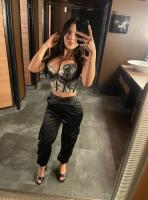 607673370: Chica busca chico en Barcelona