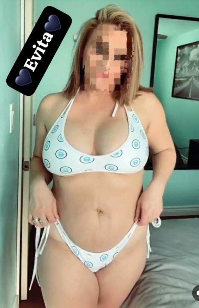 613923982: Chica busca chico en Almería