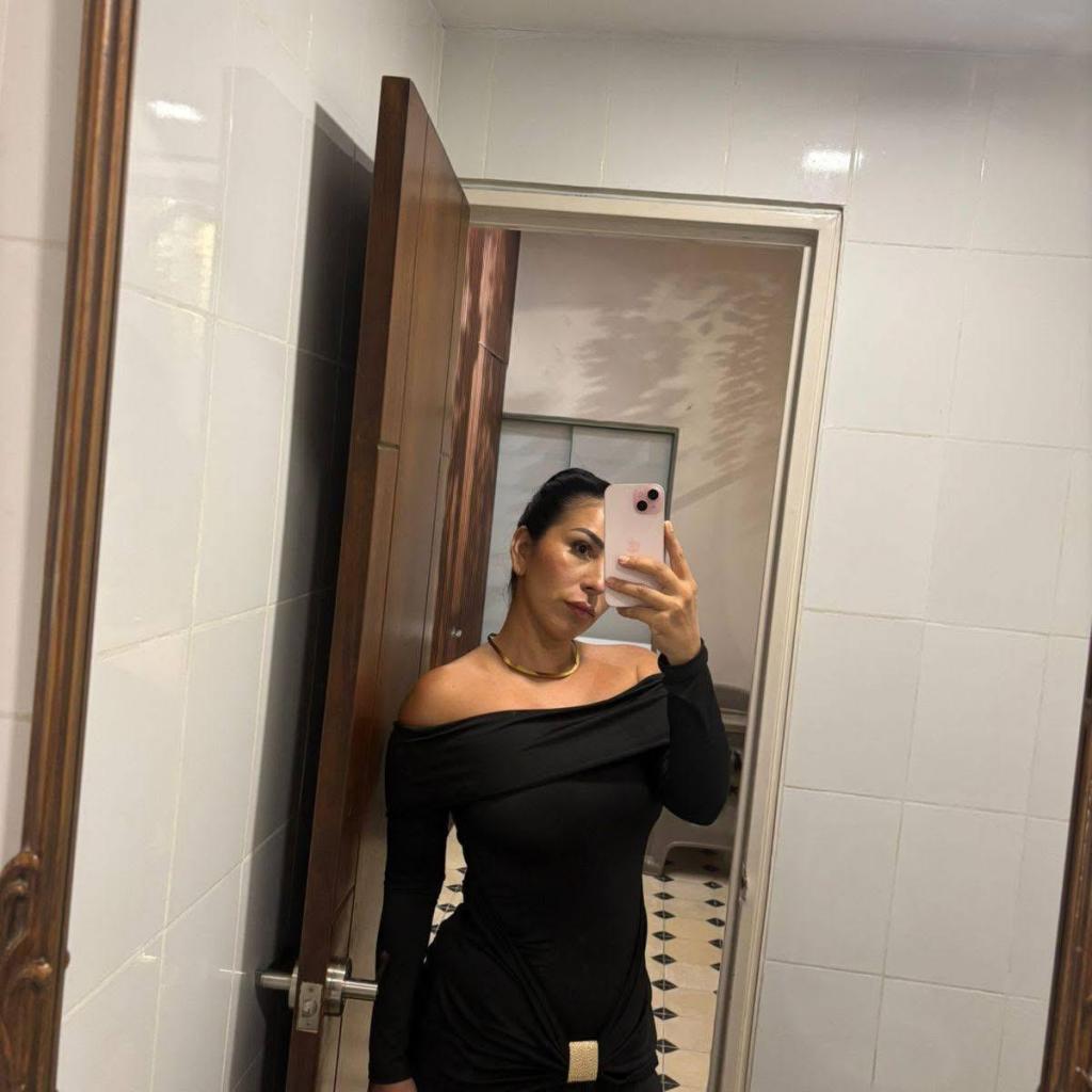 670868189: Chica busca chico en Mallorca