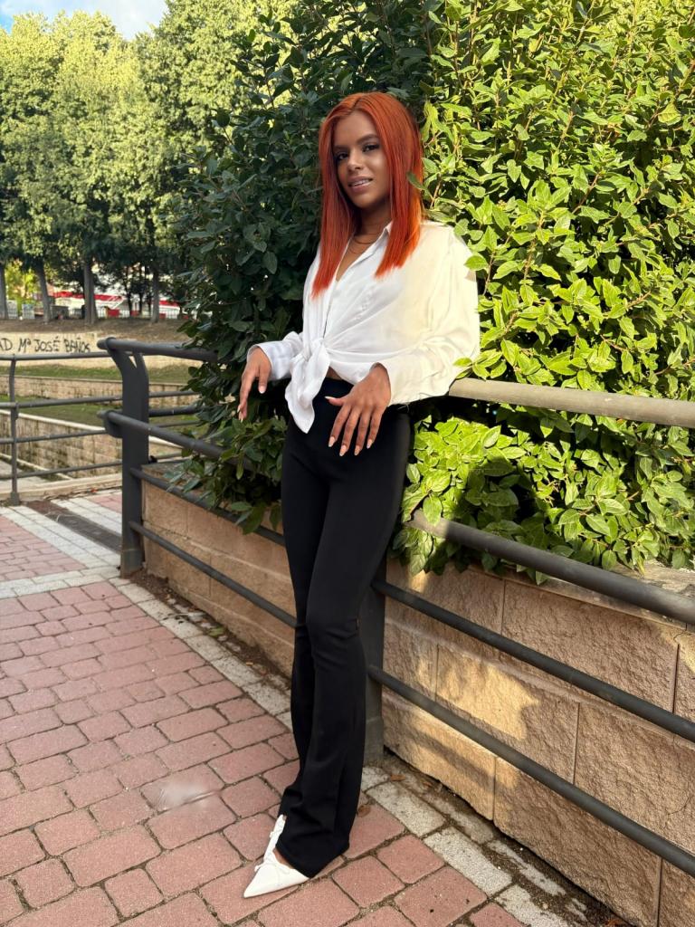 612204828: Chica busca chico en Madrid