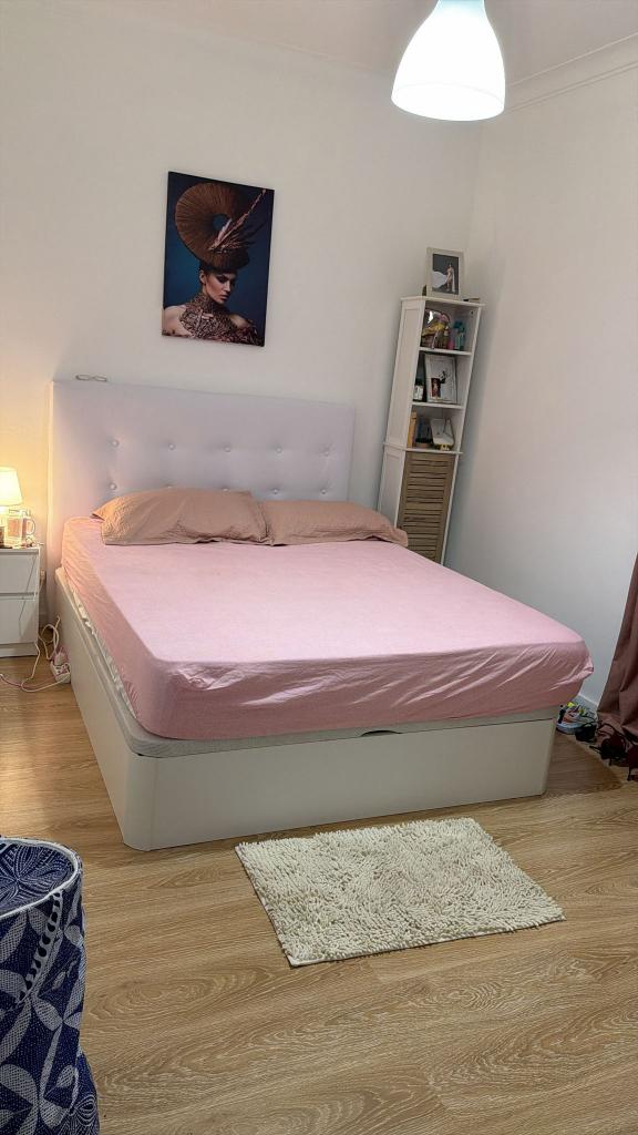 681106196:  en Barcelona