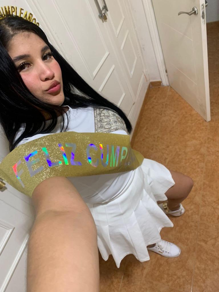 Chica busca chico en Almería: Chica busca chico