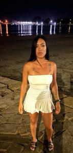 666321051: Chica busca chico en Barcelona