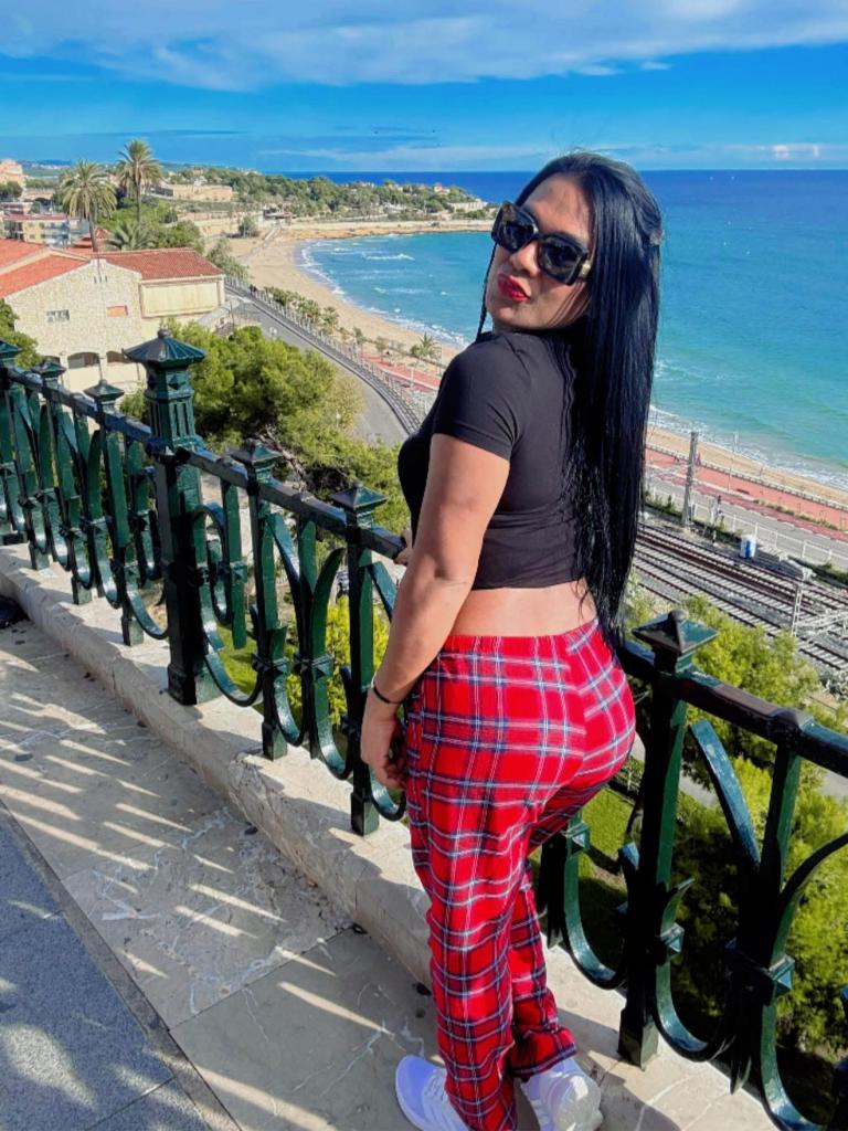 647265209: Transexual en Asturias