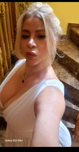 692486166: Chica busca chico en Barcelona