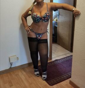 636295222: Chica busca chico en La Coruña